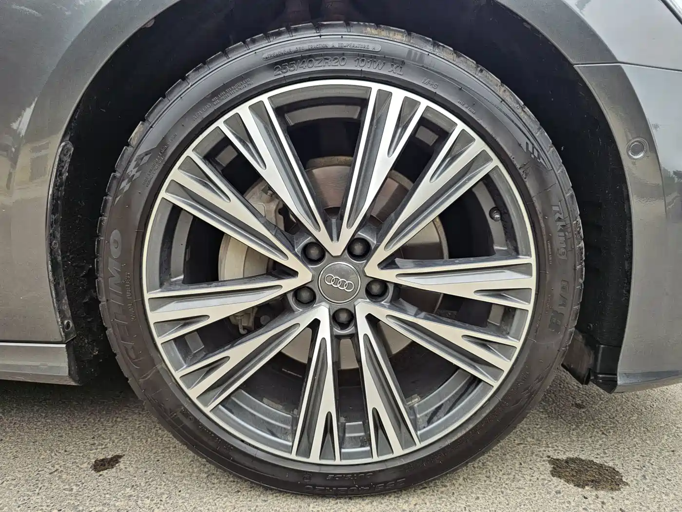 Фото 8 - Audi A6L