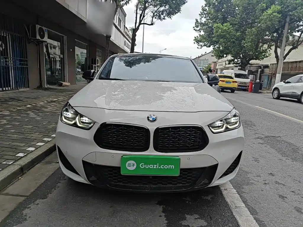 Photo 3 - BMW X2