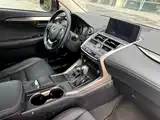 Фото 18 - Lexus NX
