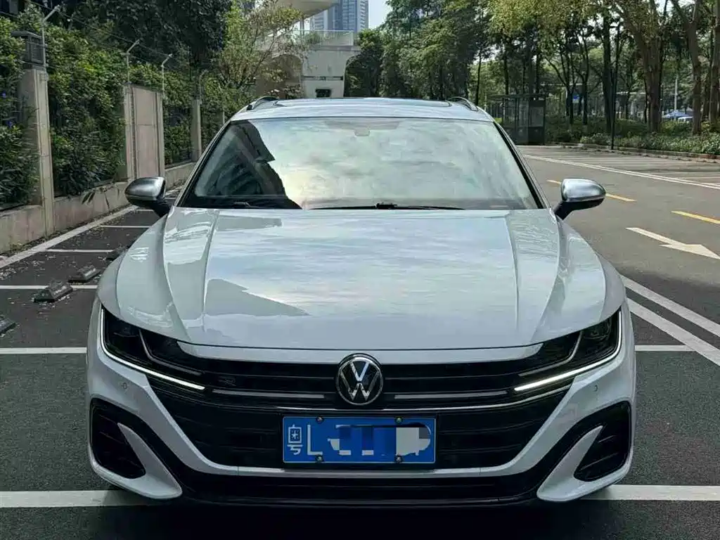 Volkswagen FAW-Volkswagen CC 2021 Shooting Brake 330TSI Hunter Edition фото 3