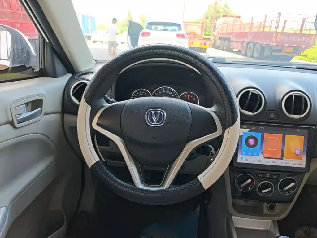 Changan Yuexiang V3 2018 2015 1.4L Manual Cozy (China V)