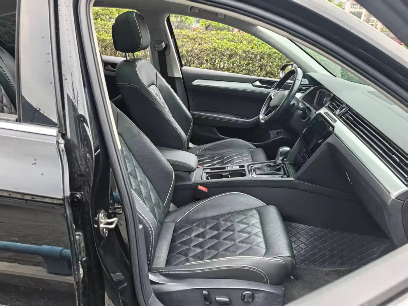 Volkswagen Magotan GTE Plug-in Hybrid 2022 GTE Luxury фото 10