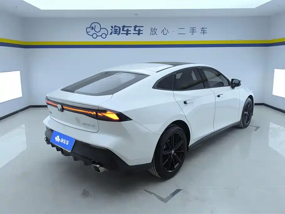 CHANGAN UNI-V