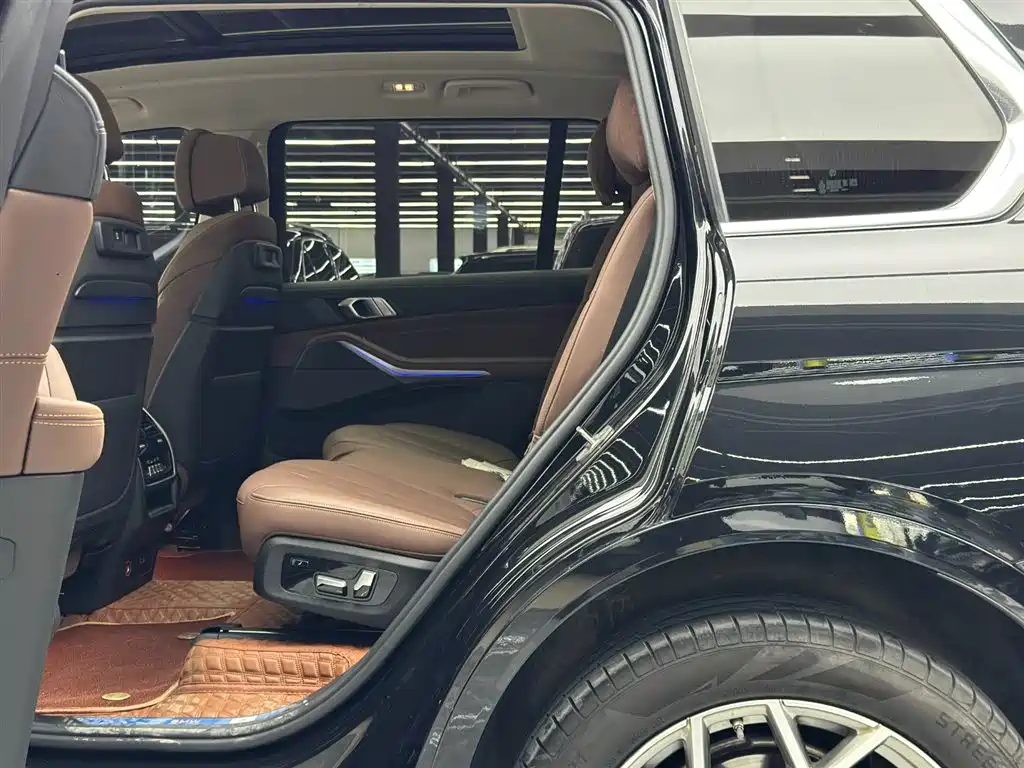 BMW X7 2022 xDrive40i Leading Luxury Package фото 7