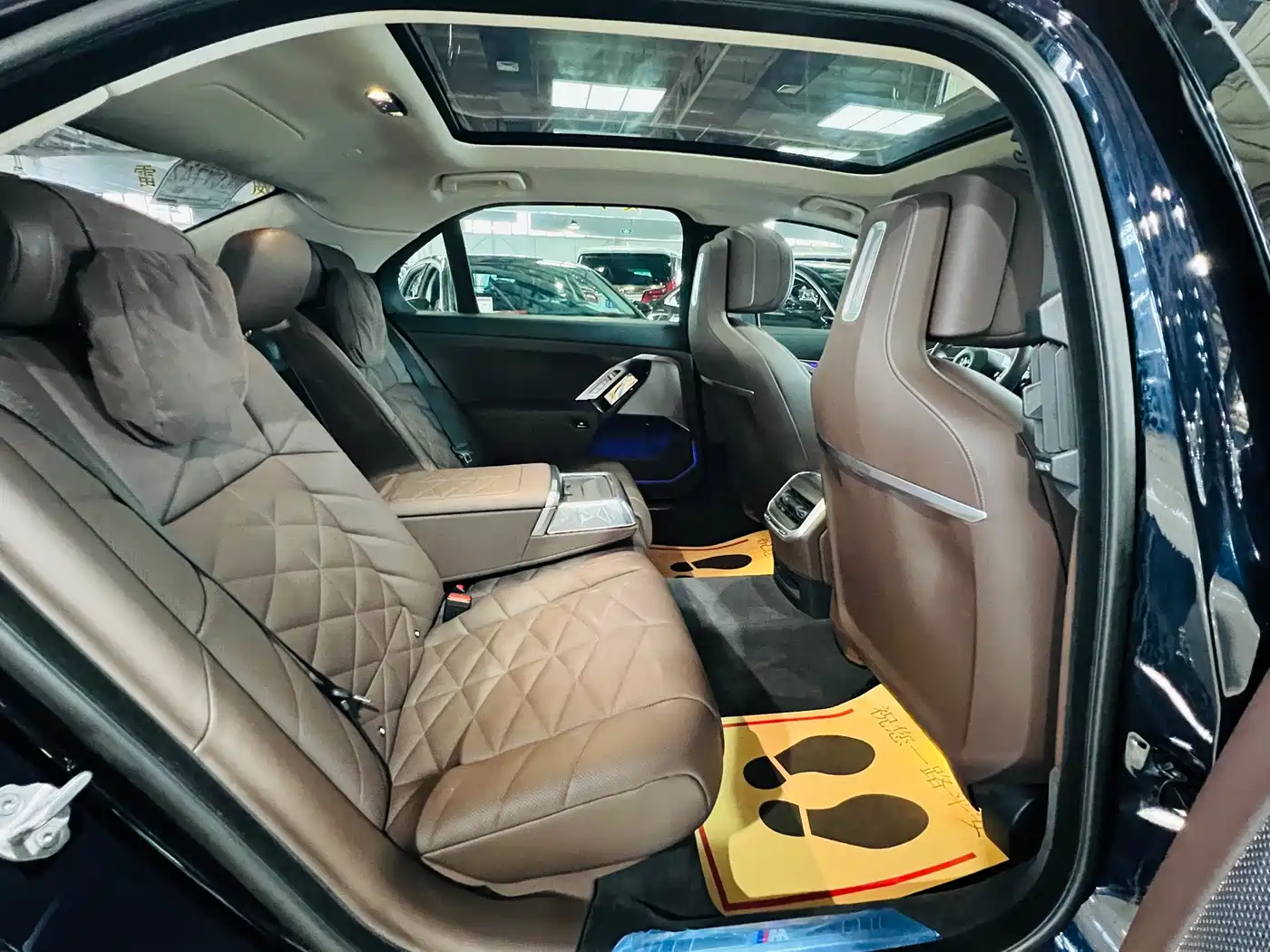 BMW 7 Series 2024 2023 Model 735Li M Sport Package