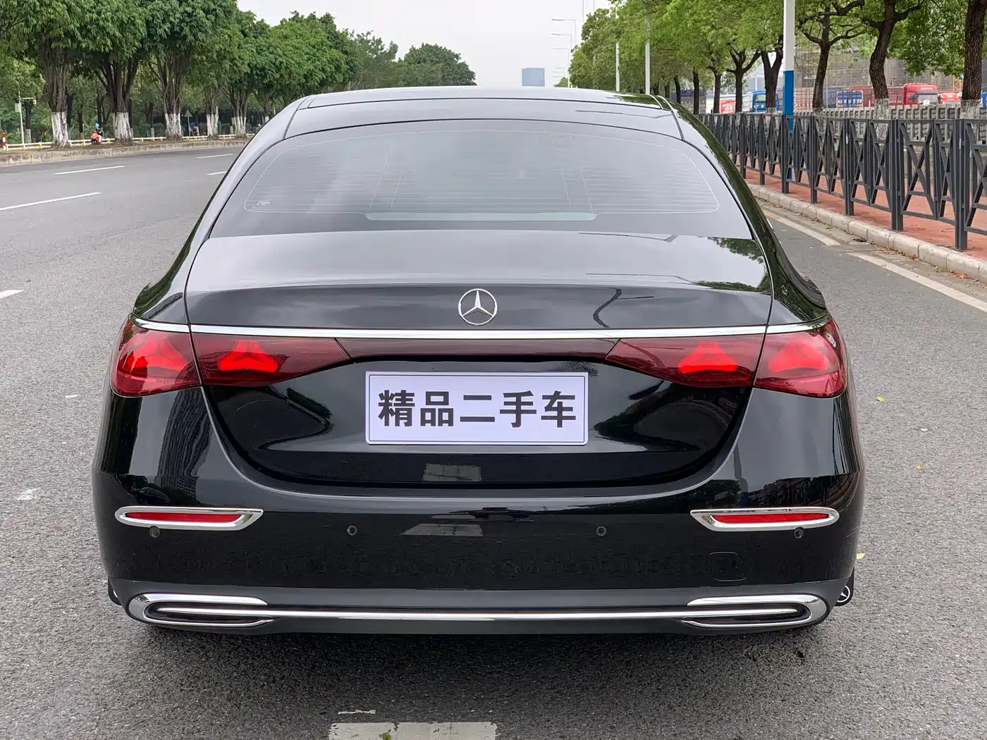 Mercedes-Benz E-Class 2024 Model E 300 L Luxury фото 5