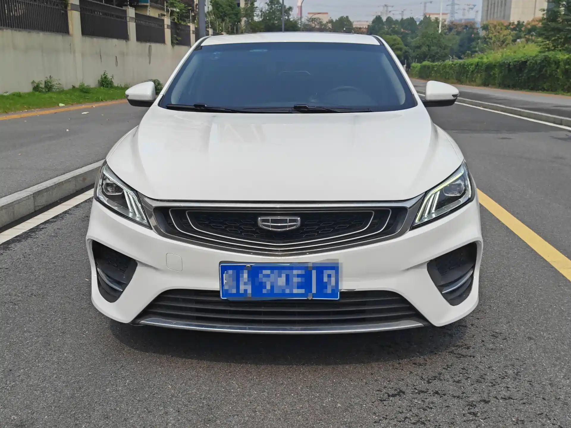 Фото 2 - Geely Binrui