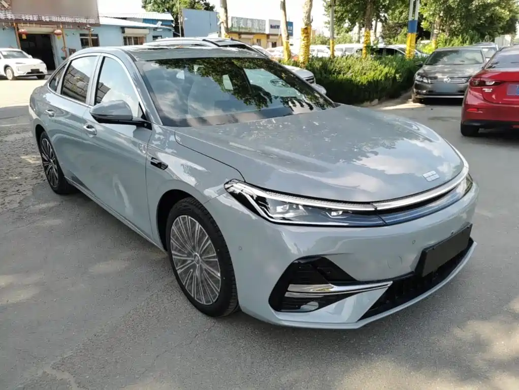 Geely Galaxy Galaxy A7 2026 2025 EM-i