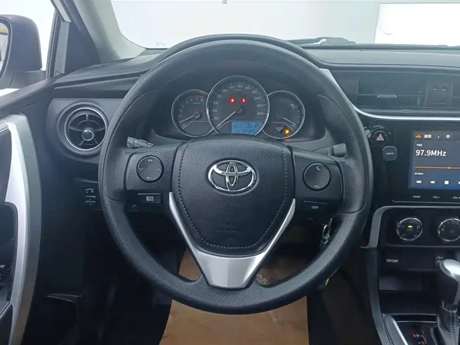 Toyota Levin 2017 Facelift 185T CVT Elite (China V) фото 15