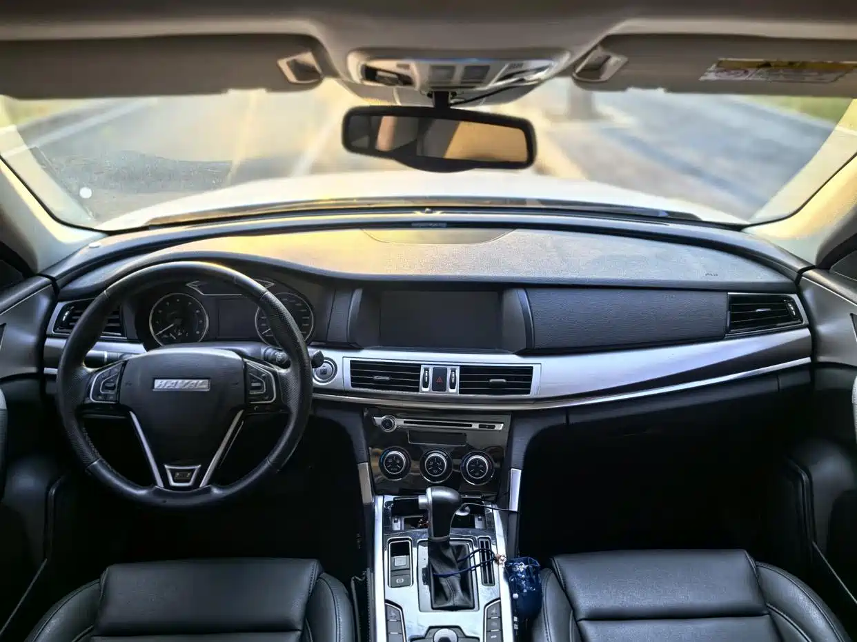 Фото 8 - Haval H7