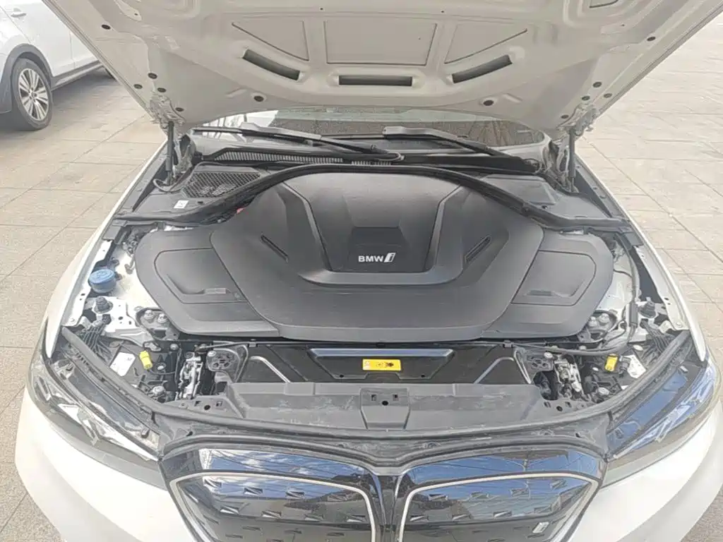 Фото 20 - BMW i3