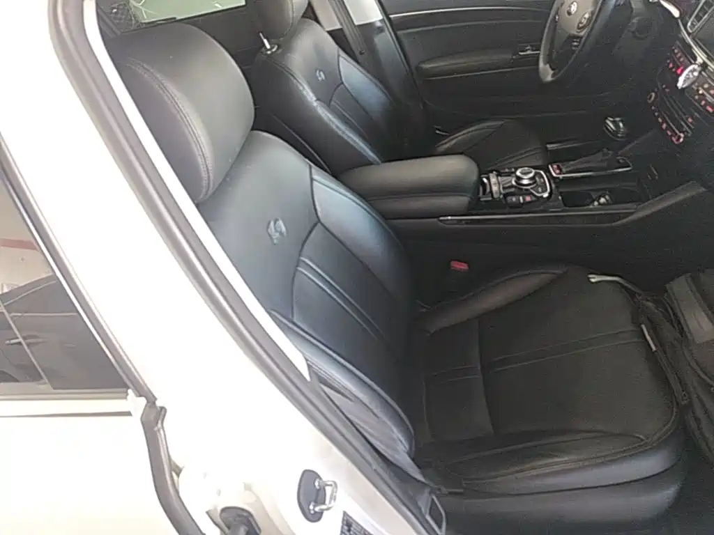 Kia K9 2017 2015 Model 3.8L Luxury Edition