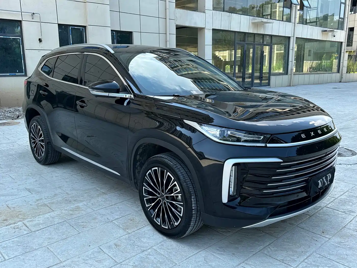 Exeed Lingyun 2025 2025 300T 2WD Starlight Edition