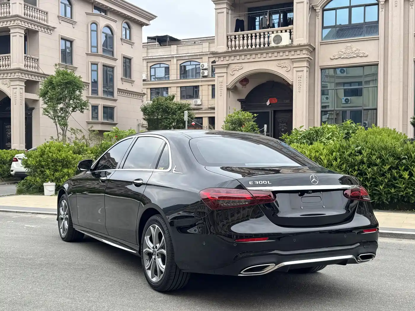 Mercedes-Benz E-Class 2021 E 300 L Fashion фото 4