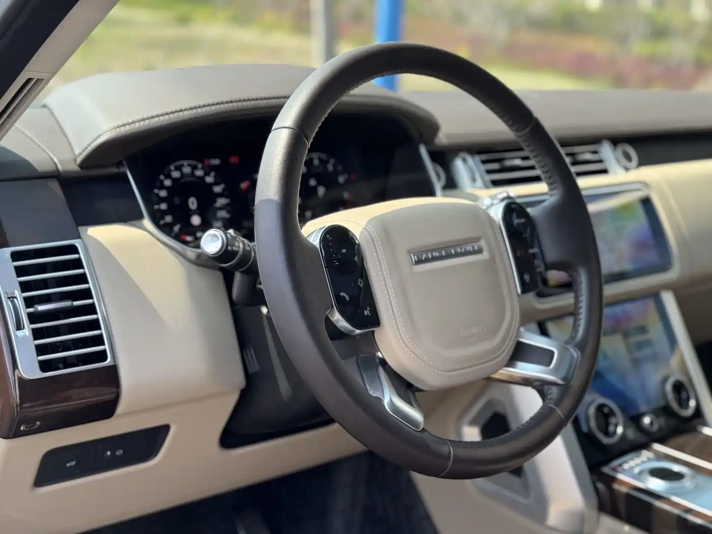 LAND ROVER RANGE ROVER