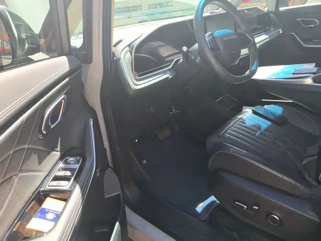 SAIC Maxus Maxus G90 2023 2023 2.0T Starlight 7-seater