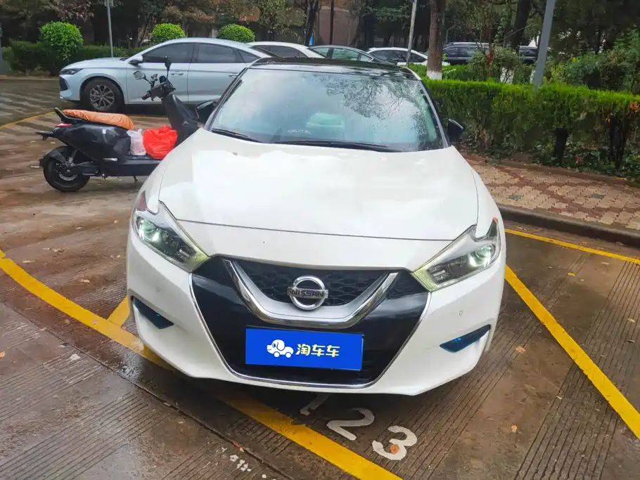 Nissan Cima 2017 2016 2.5L XL Luxury