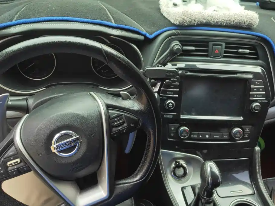 Nissan Cima 2017 2016 2.5L XL Luxury