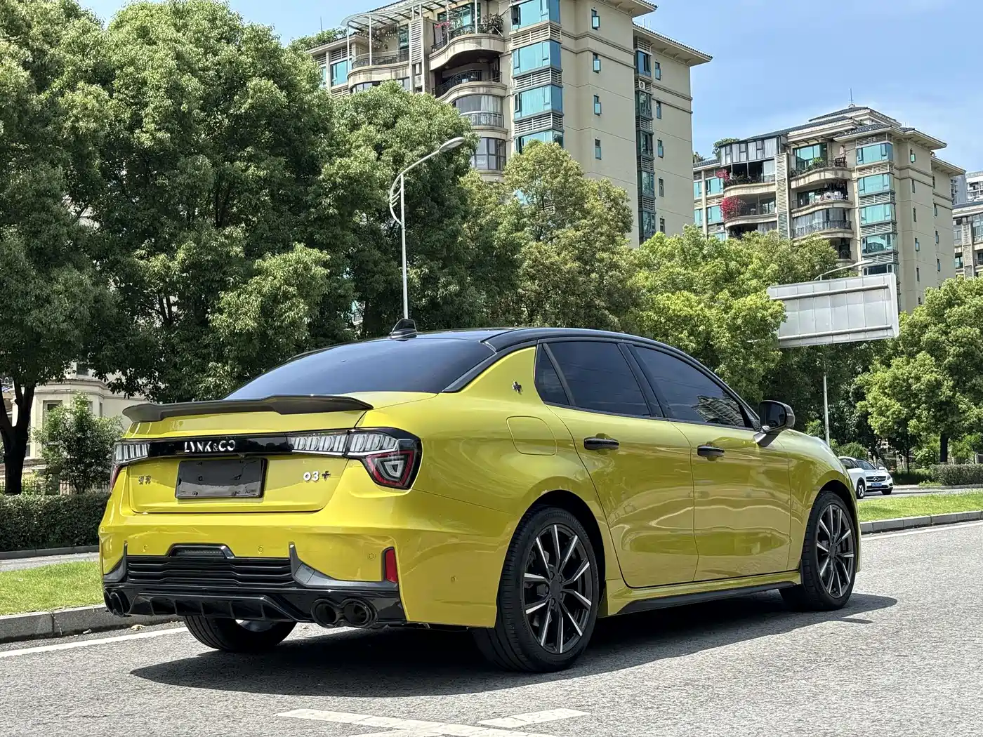 Lynk & Co 03 2021 03+ 2.0TD Auto Wind Rider Edition фото 5