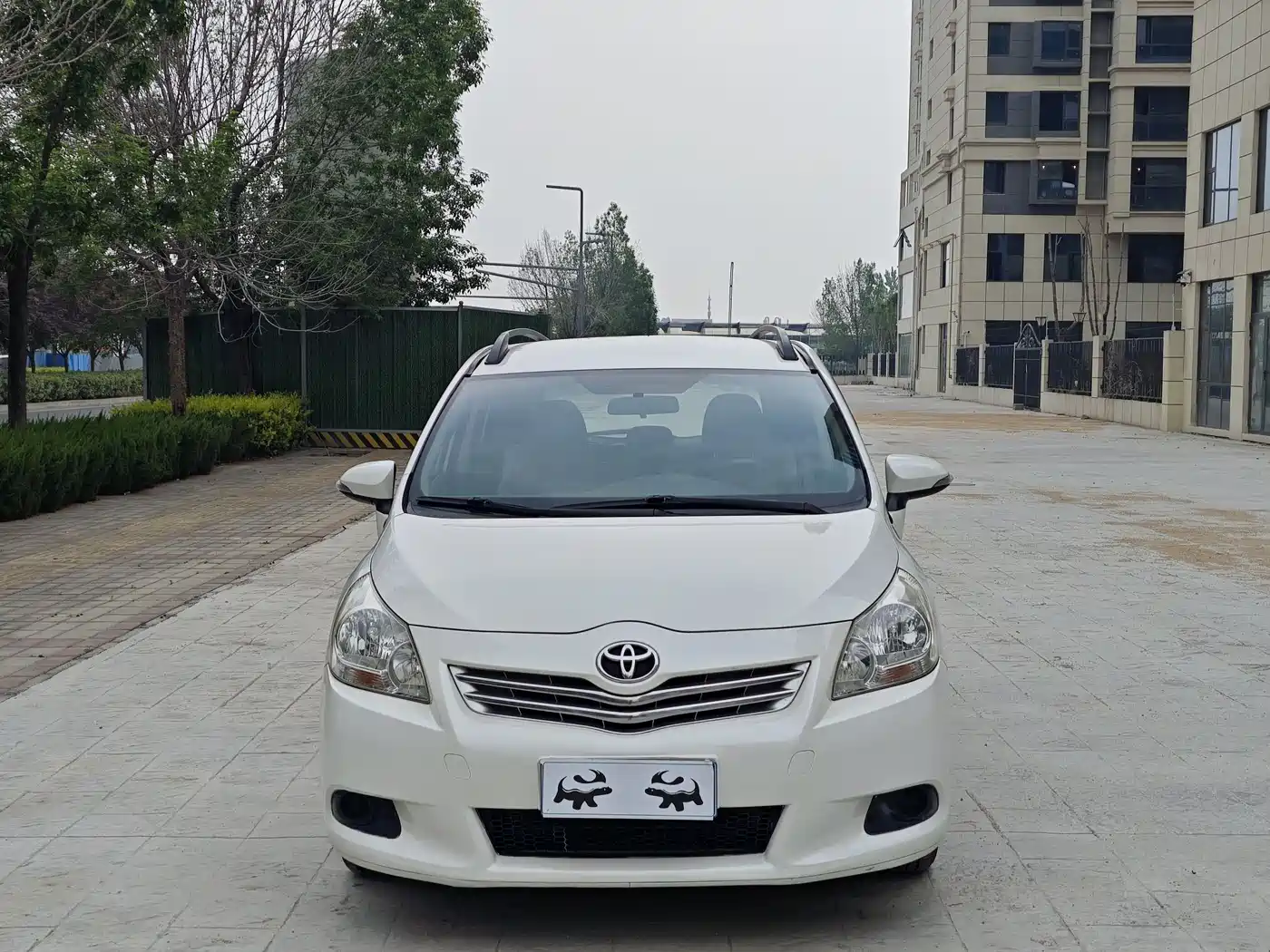 Toyota E'Z 2014 Xingyao 180E CVT Elite фото 2