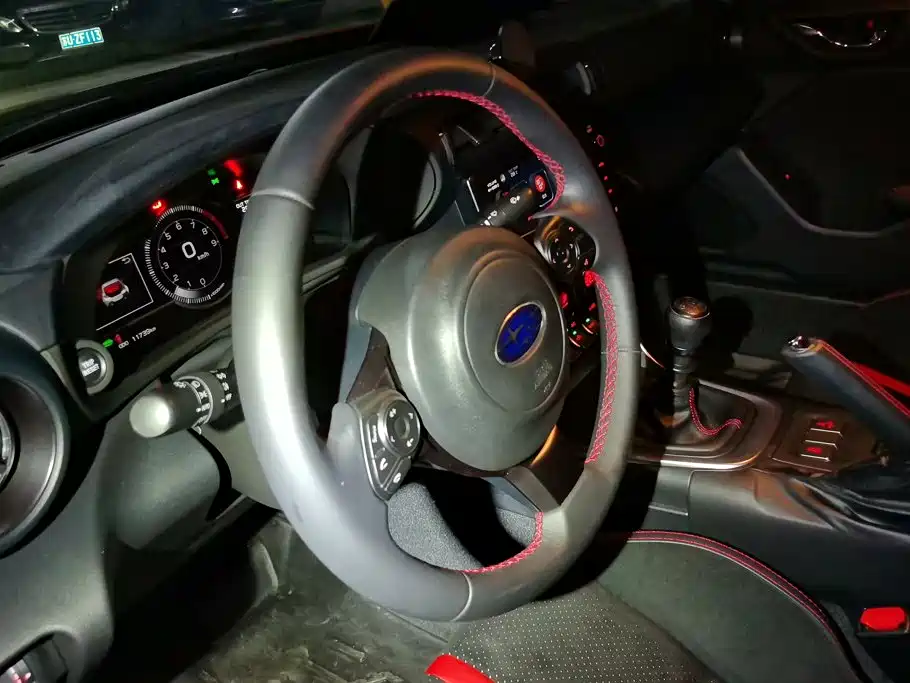 Фото 15 - Subaru BRZ