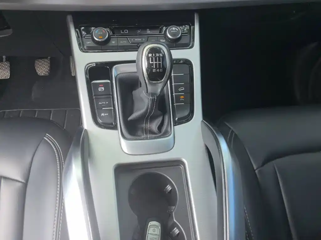 Geely Boyue 2016 2016 2.0L Manual Smart·Style Edition