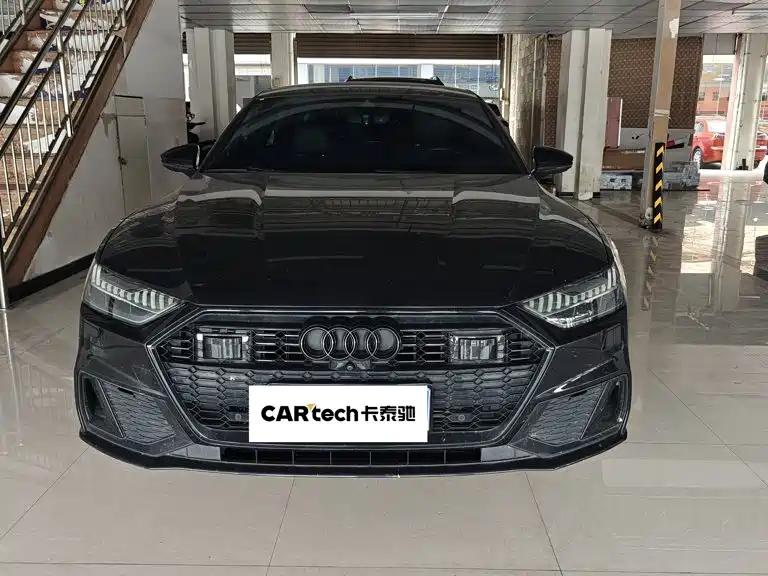 Photo 2 - Audi A7L