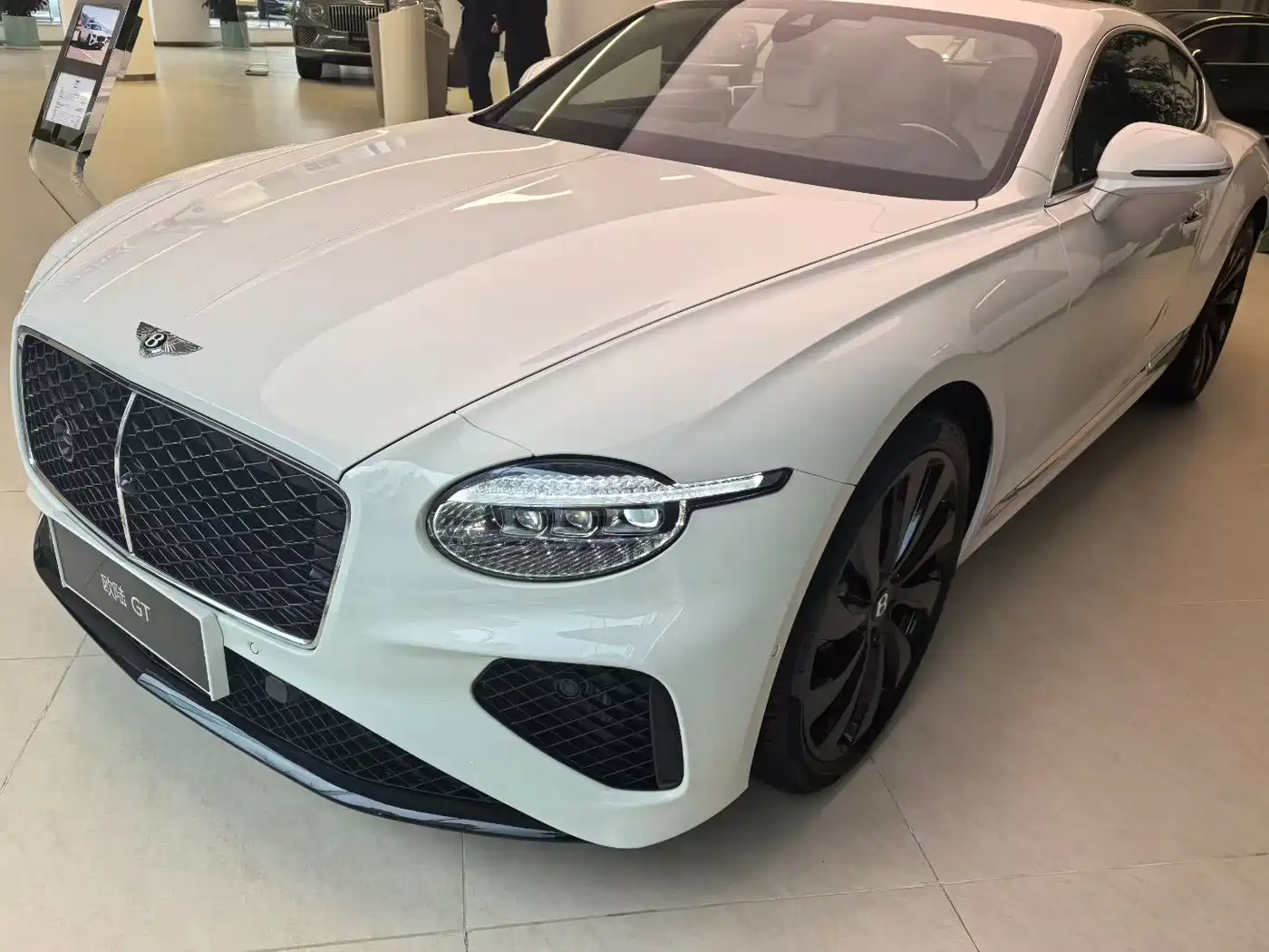 Bentley Continental Plug-in Hybrid 2026 GT Base Model фото 2