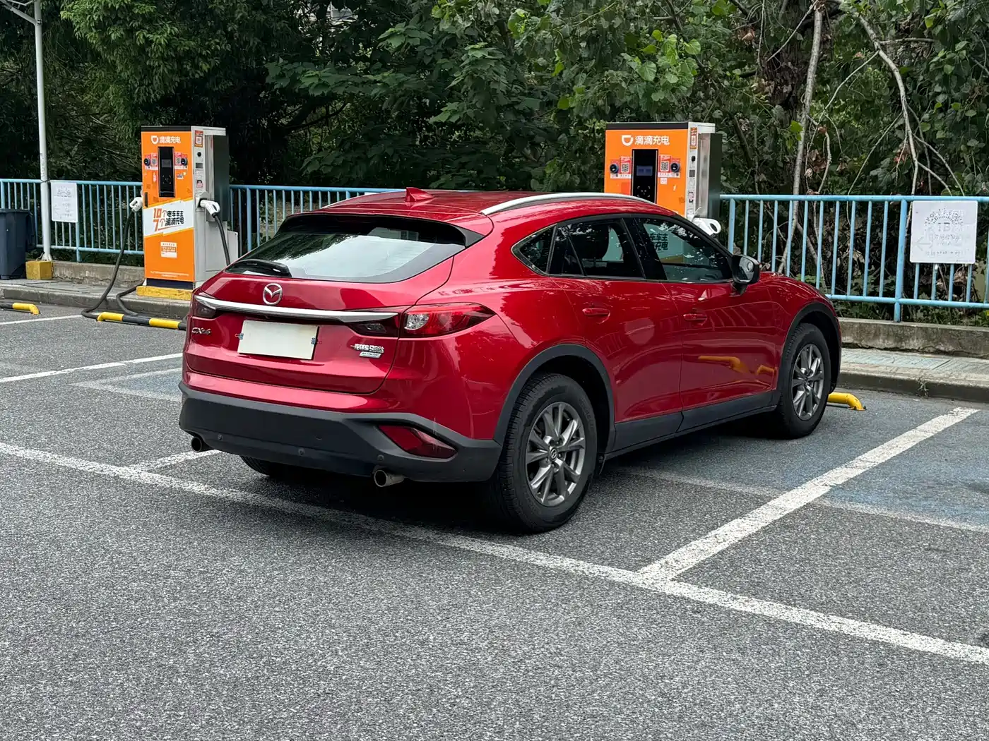 Фото 4 - Mazda CX-4