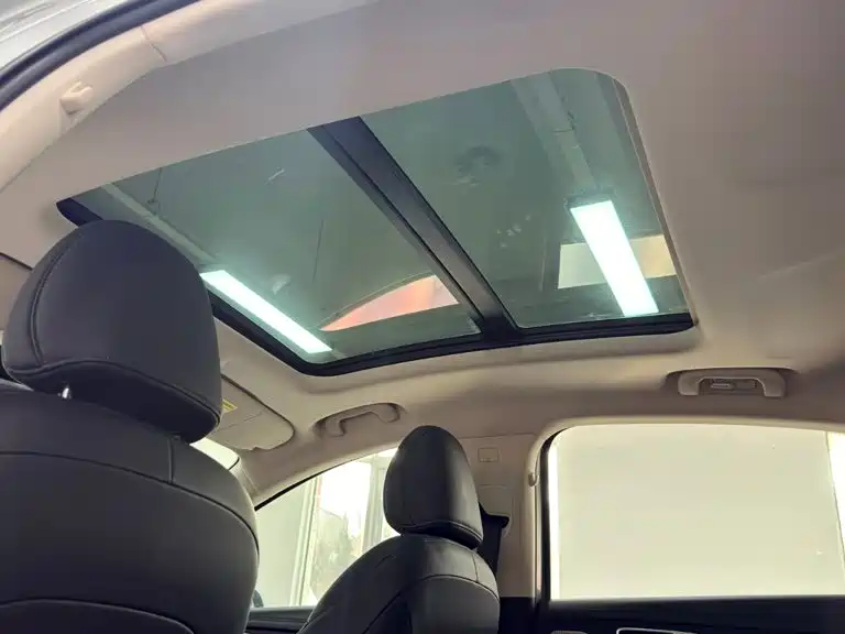 Roewe D7 2023 2023 DMH 125km Flagship Edition