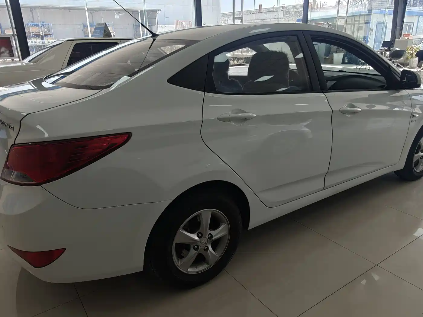 HYUNDAI RENA