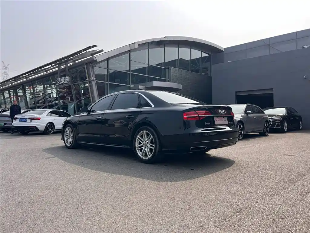 Audi A8 2017 A8L 45 TFSI quattro Comfort фото 10