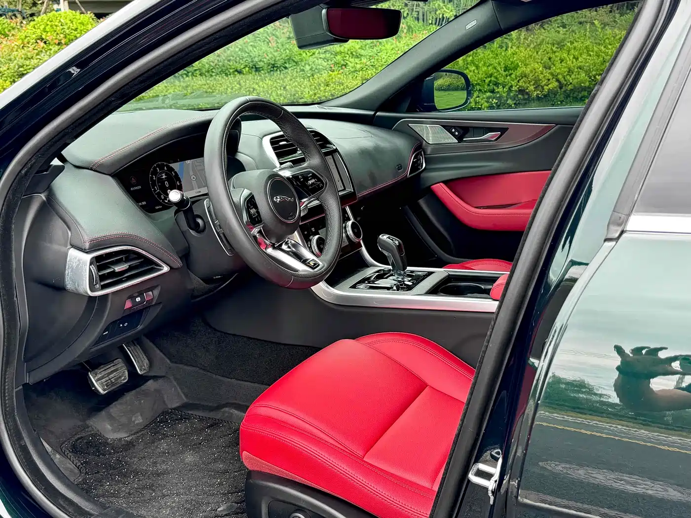Jaguar XEL 2023 2.0T 250PS R-DYNAMIC S Progressive Sport фото 4