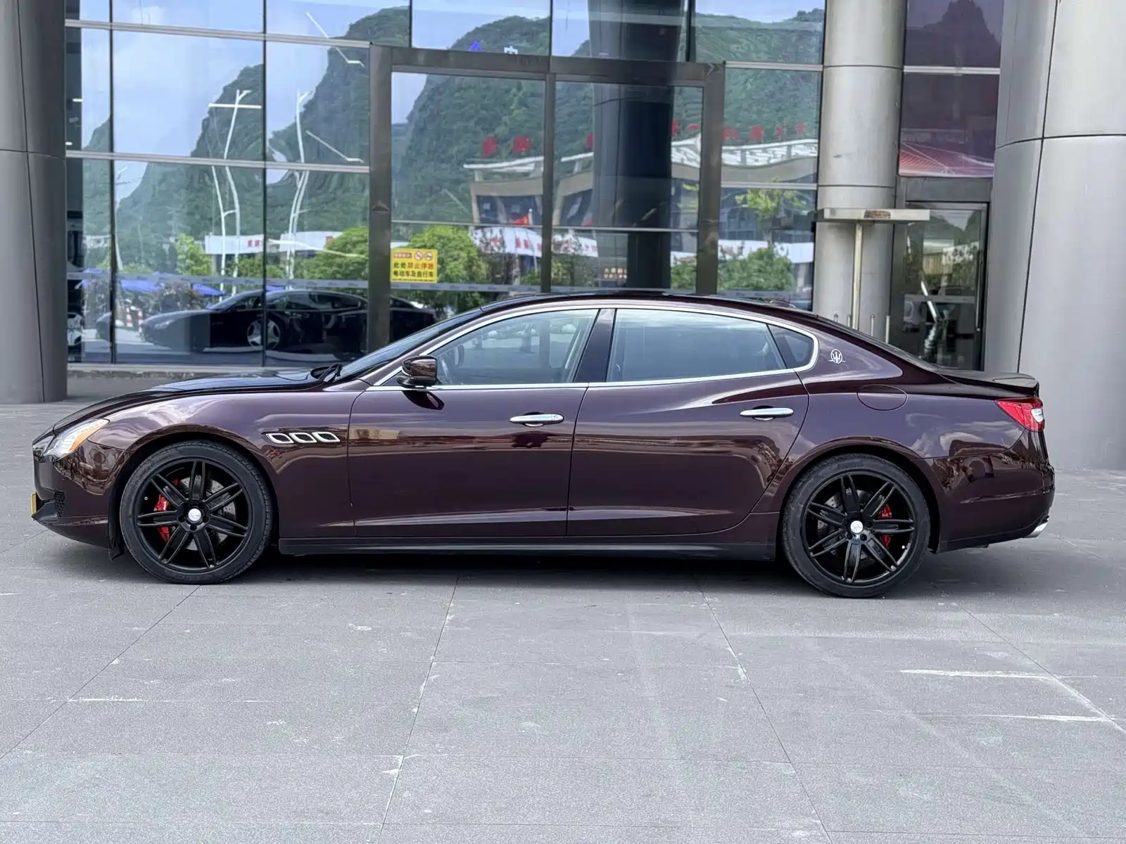 Photo 4 - Maserati Quattroporte