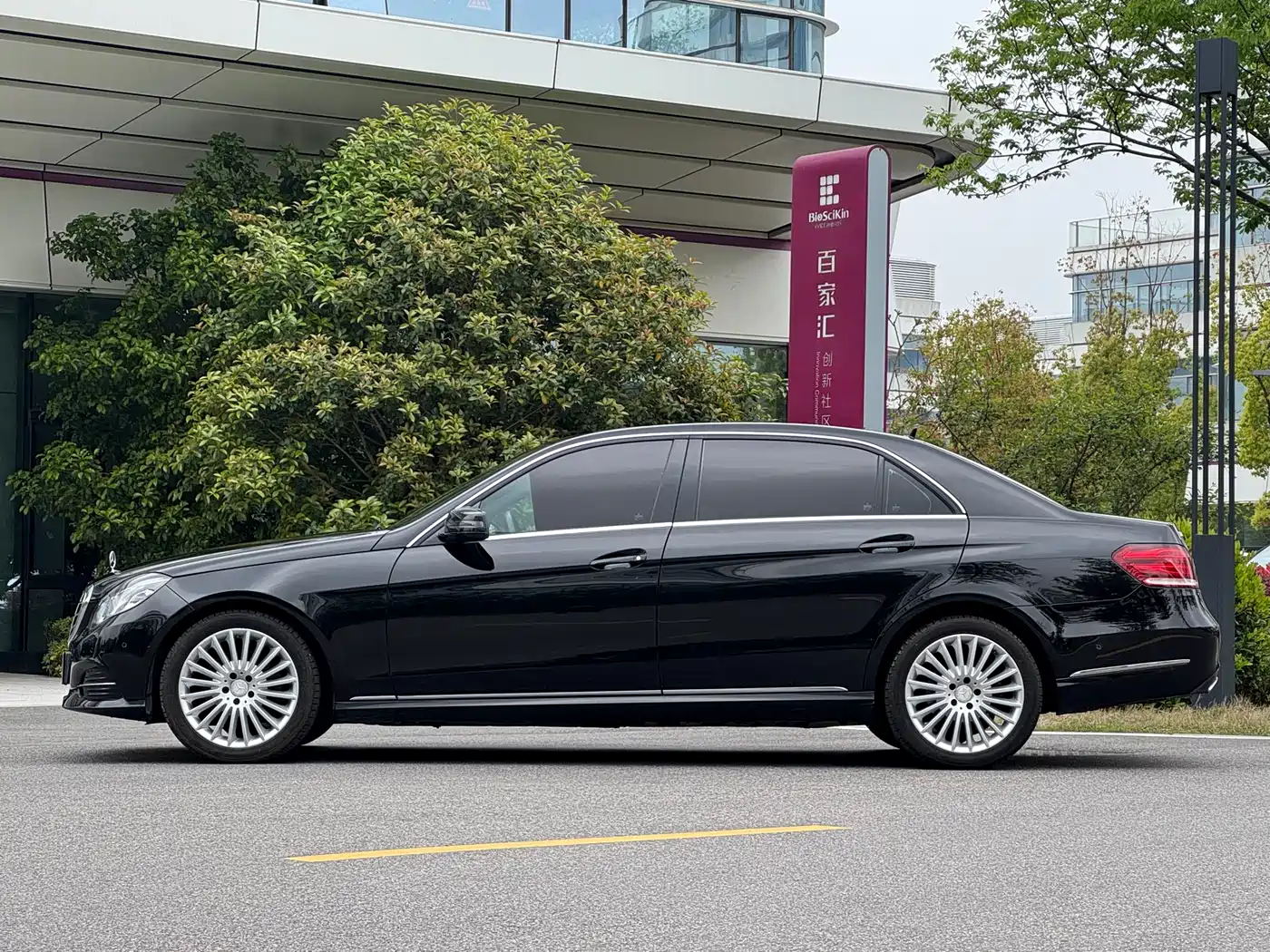 Mercedes-Benz E-Class 2015 E 200 L фото 6