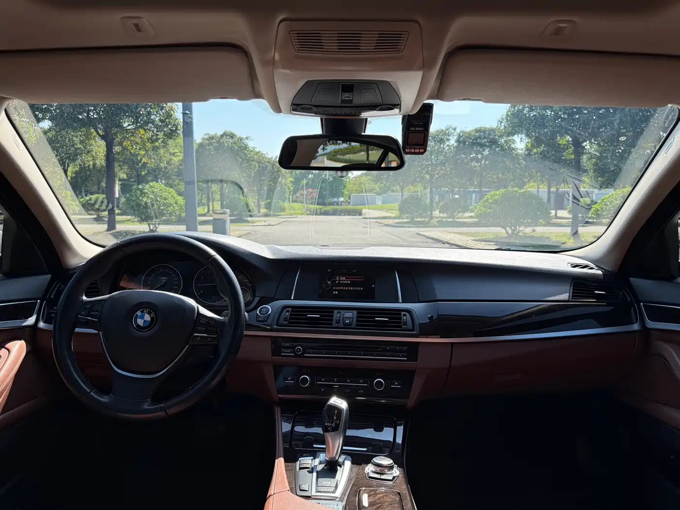 BMW 5 Series 2017 525Li Leading Edition фото 10