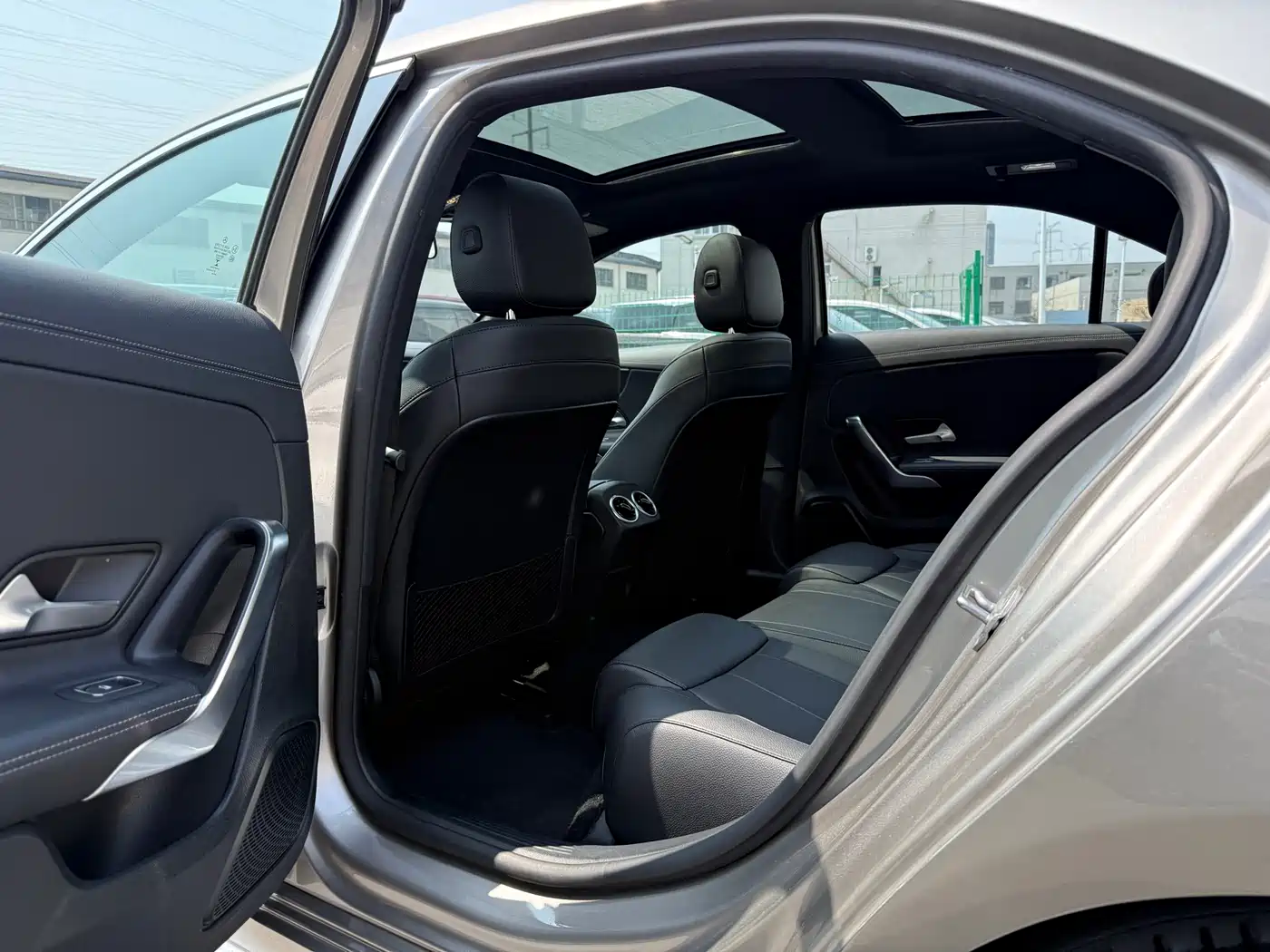 Mercedes-Benz A-Class 2021 A 200 L Sport Sedan Fashion Edition фото 13