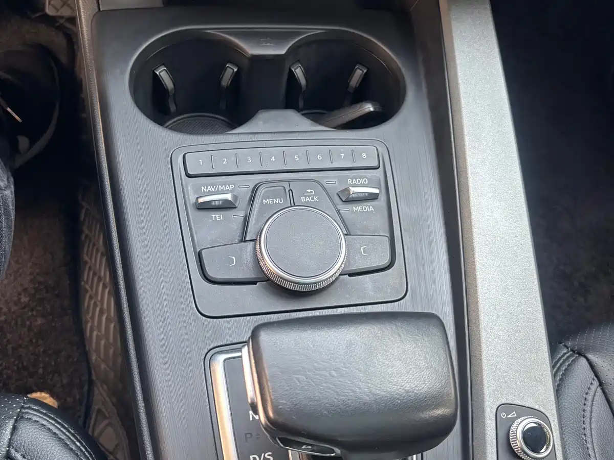 Audi A4L 2019 40 TFSI Progressive (China V) фото 10