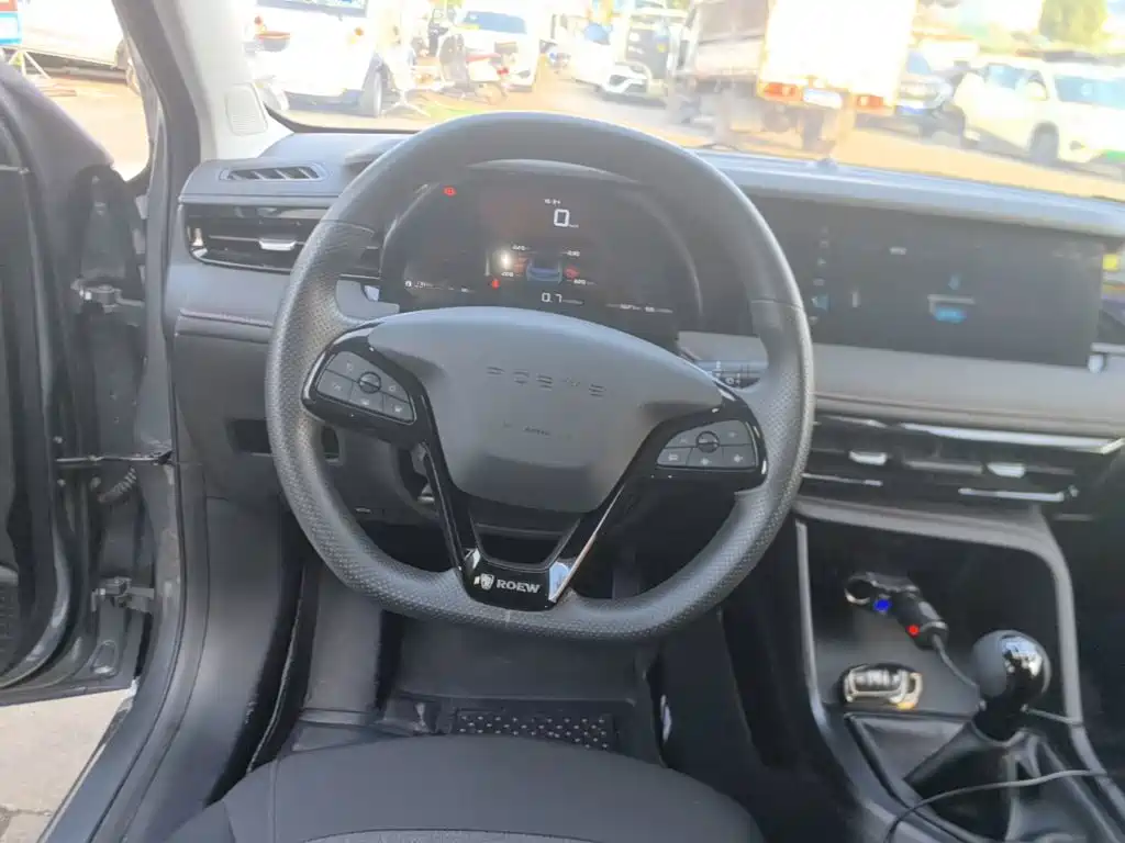 Roewe i5 2025 2023 1.5L Manual Comfort Edition