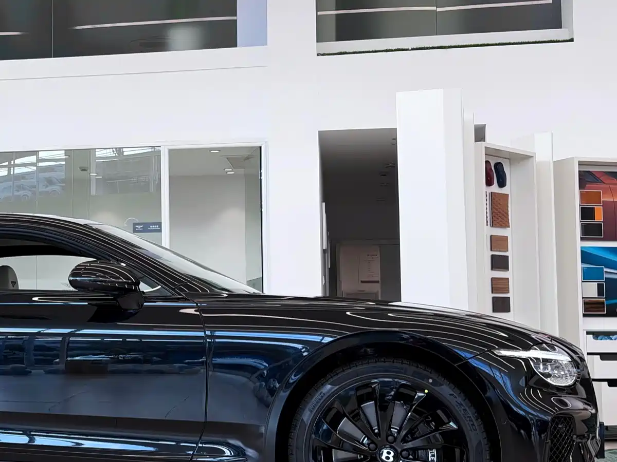 Bentley Continental Plug-in Hybrid 2026 GT Base Model фото 4