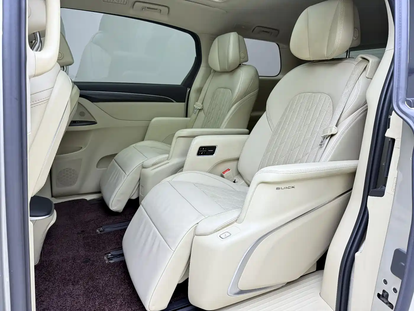 Buick GL8 2022 ES Landmark 653T Luxury фото 8