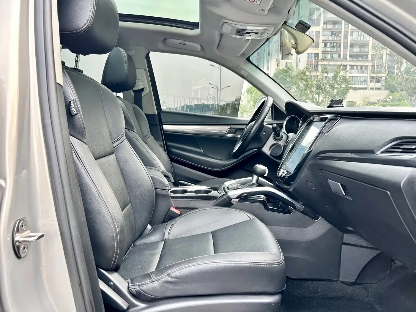 Zotye SR7 2018 2016 1.5T CVT Magic Cube Dream Edition (China V)