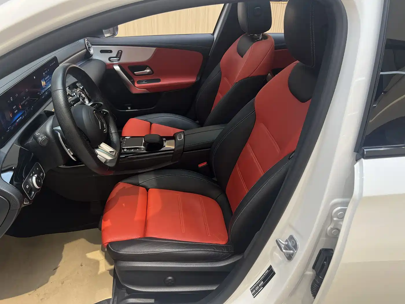 Mercedes-Benz A-Class AMG 2024 Facelift AMG A 35 L 4MATIC фото 8
