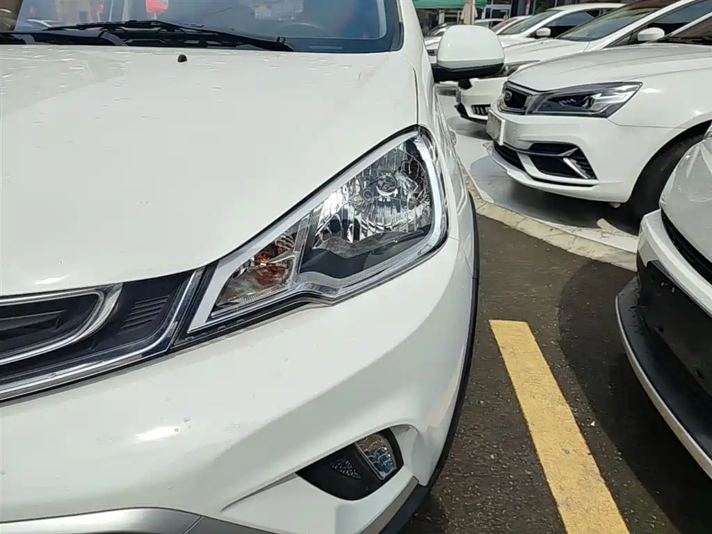 Geely Yuanjing X1 2018 2017 1.3L Auto Fun Edition