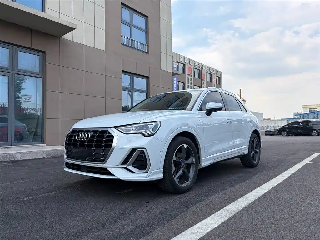 Audi Q3 2022 35 TFSI Fashion Dynamic