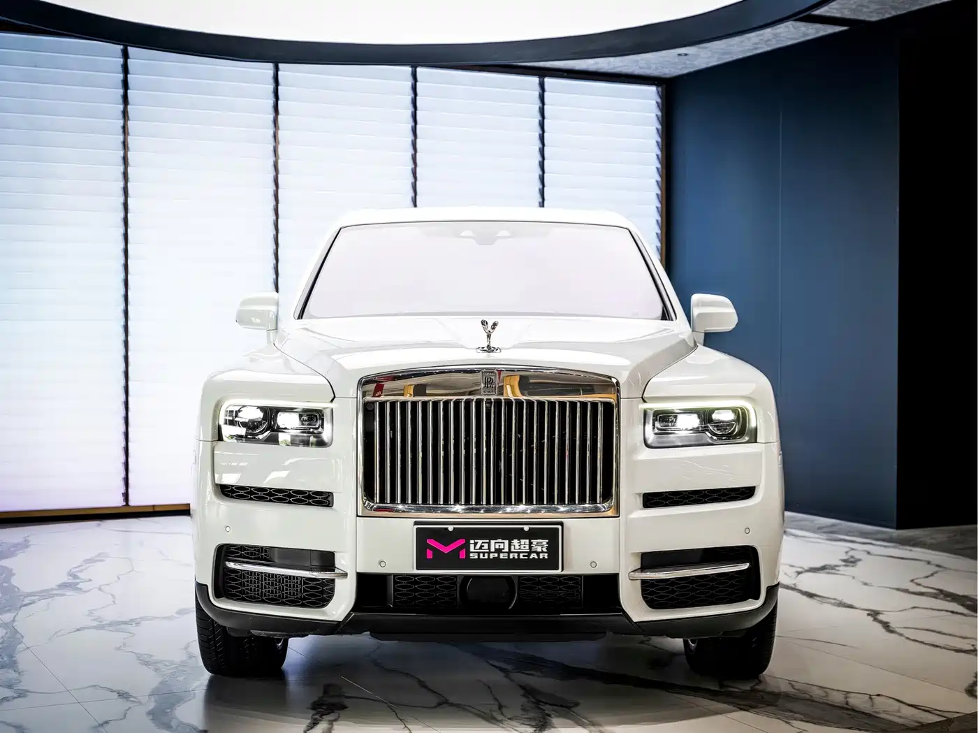 Rolls-Royce Cullinan 2025 2024 4-Seater