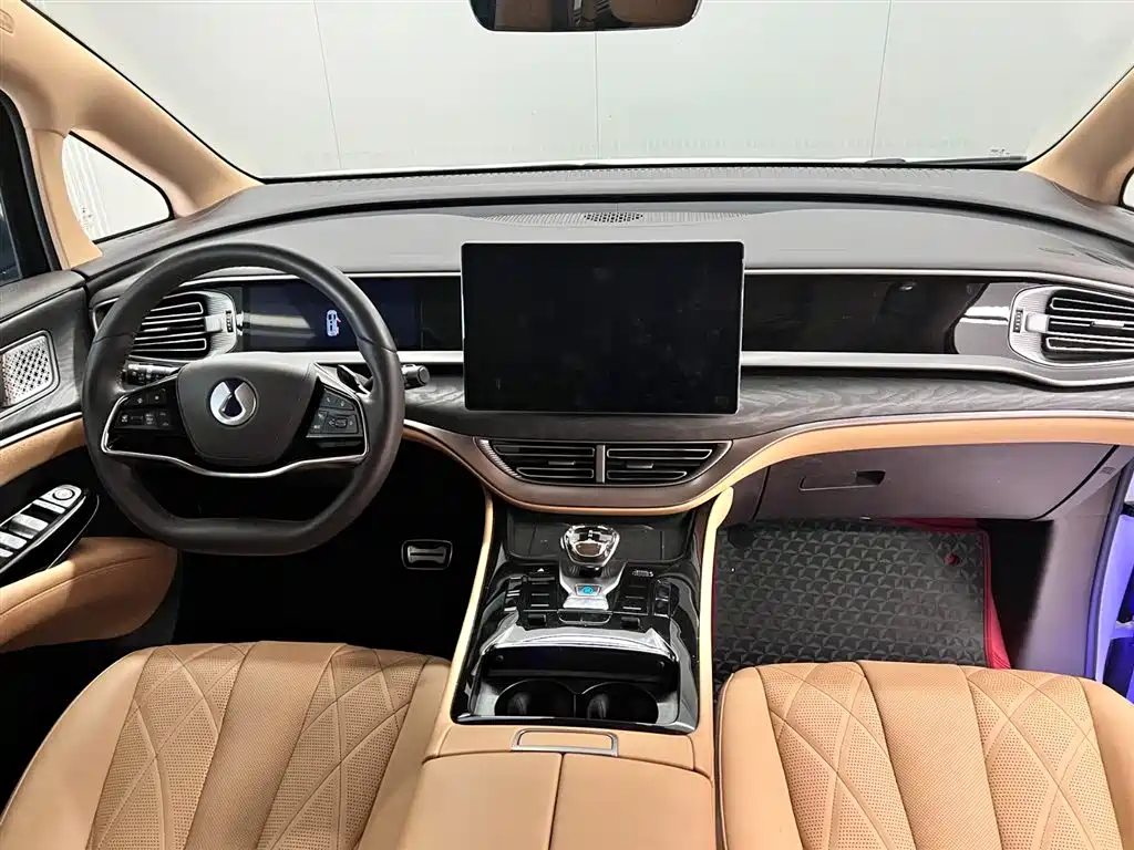 Denza D9 2025 DM-i Smart Drive Edition 1020 AWD Premium фото 12