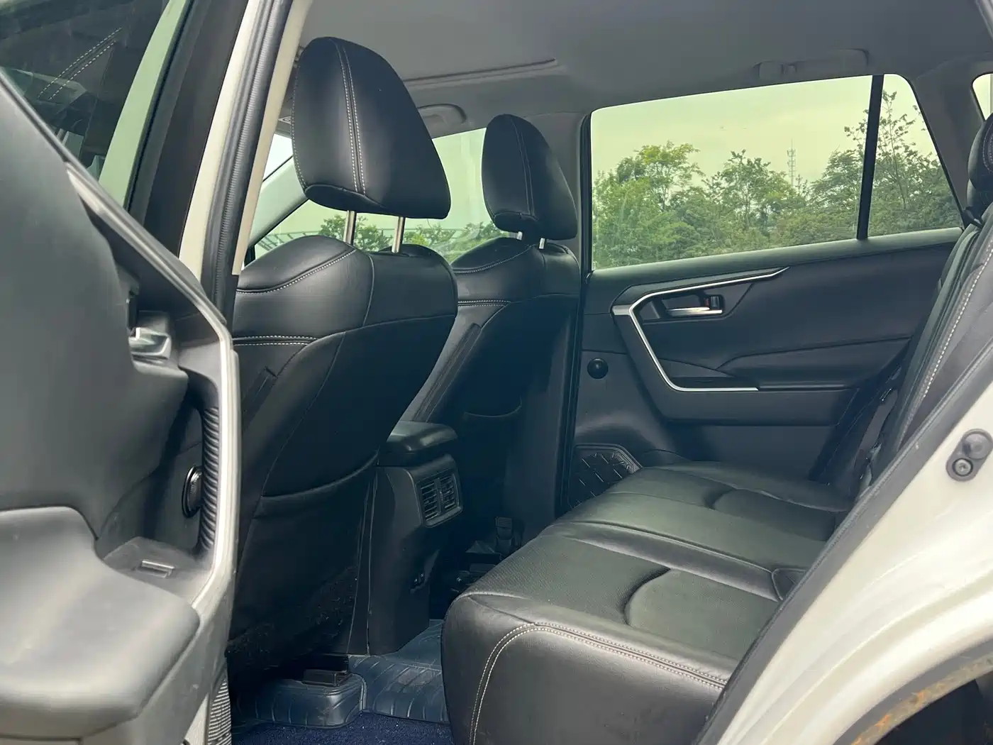 Toyota RAV4 Rongfang 2022 2.0L CVT 4WD Trend Plus Edition фото 6