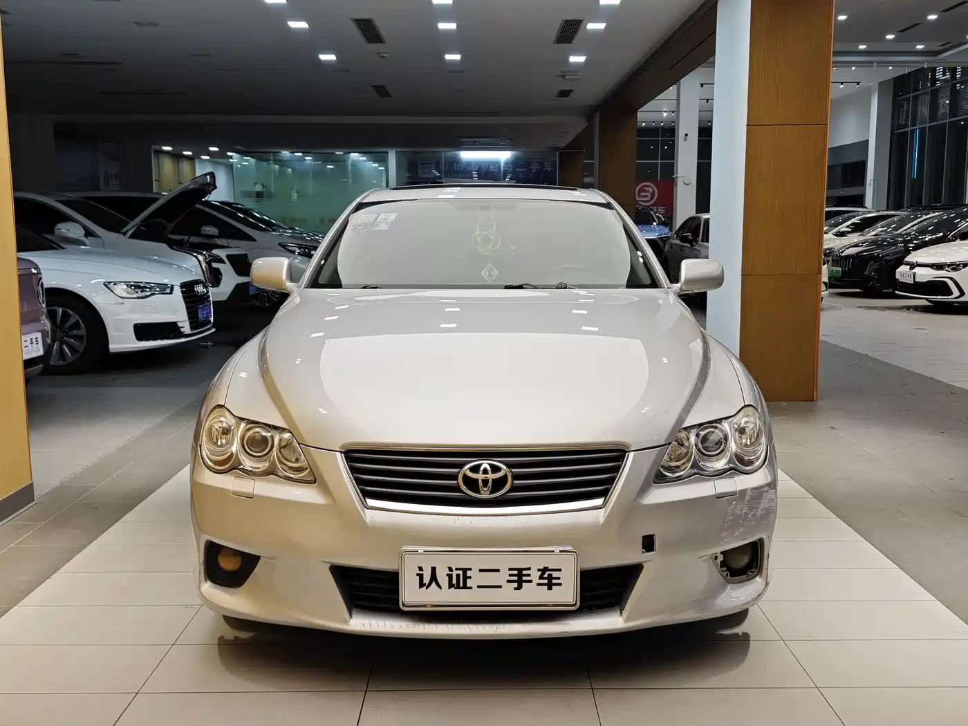 Toyota Reiz фото 3