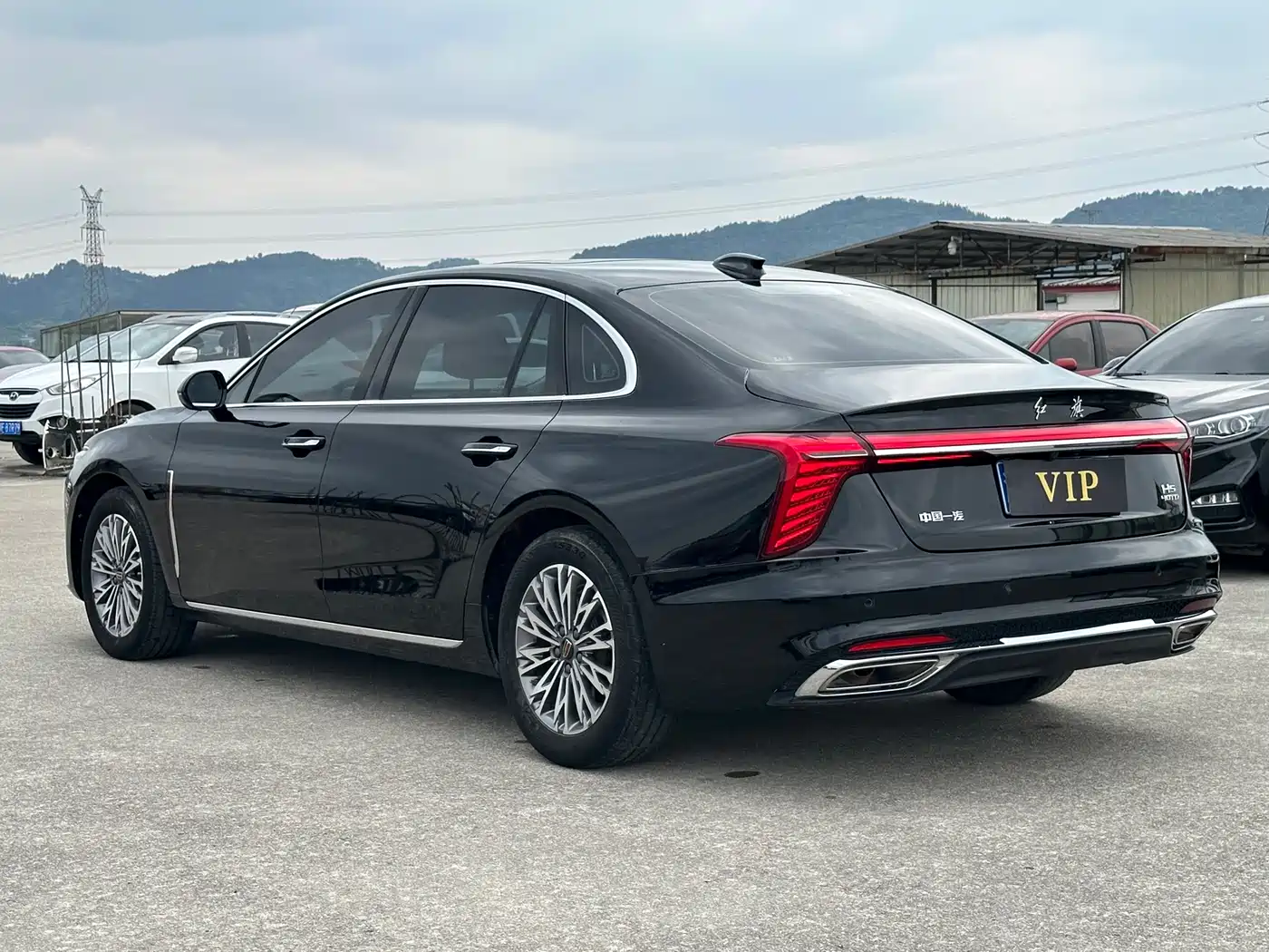 Hongqi H5 2023 2.0T Auto Smart Connect Flag Enjoy фото 4